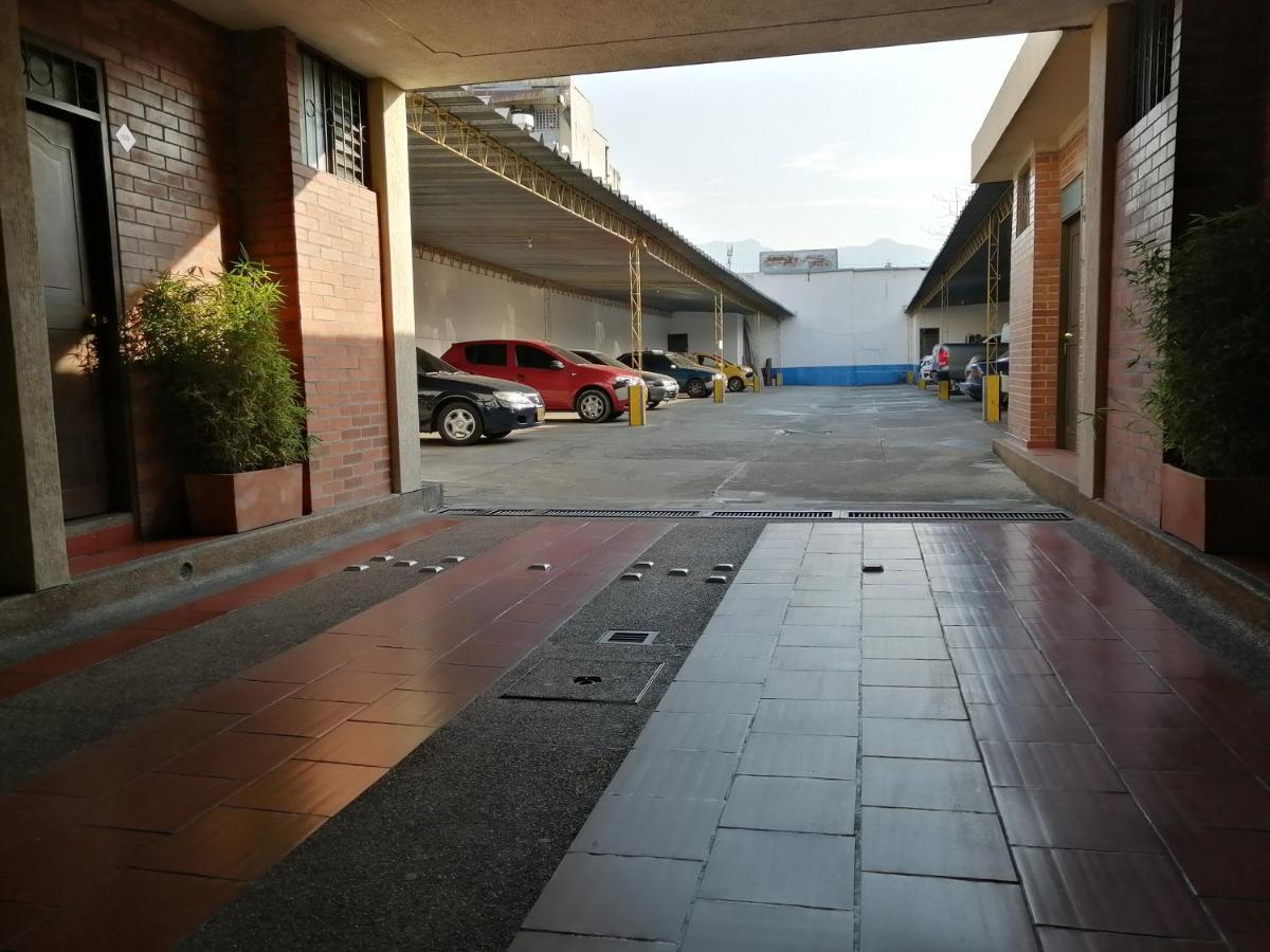 La Posada Del Viajero Ibagué Eksteriør bilde